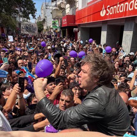 Milei sale a la ruta para blindar su voto en los últimos días
