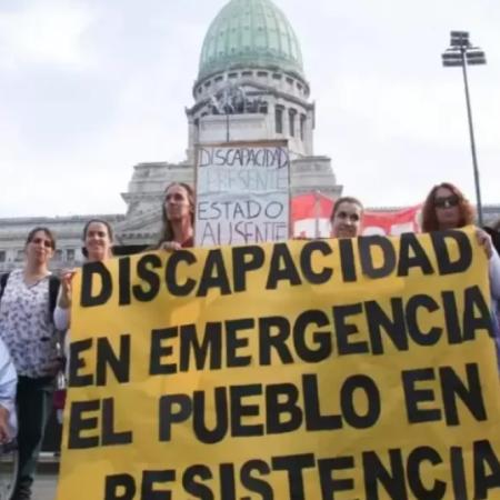 La Justicia ordenó restituir todas las pensiones suspendidas por la ANDIS y crece la tensión en el organismo
