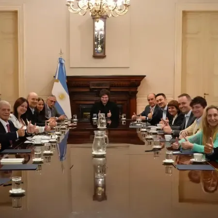 Incógnita en la Casa Rosada: qué hará Milei con su Gabinete después del 26 de octubre