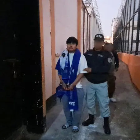 Las primeras horas en la cárcel de “Pequeño J”: custodia especial en un penal con 200% de superpoblación