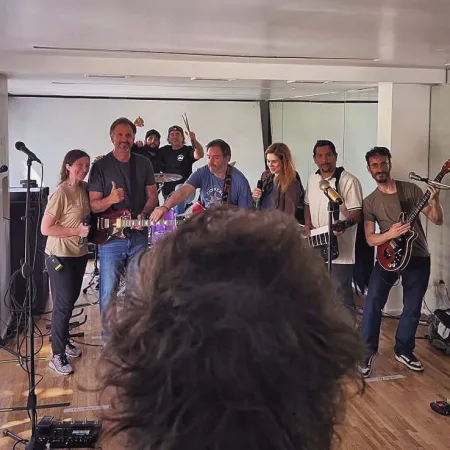 Milei ensaya su “banda presidencial” mientras crece la polémica por Espert