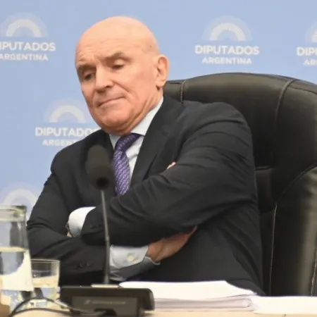 Acorralado por el escándalo Machado, José Luis Espert bajó su candidatura y denunció una “operación orquestada”