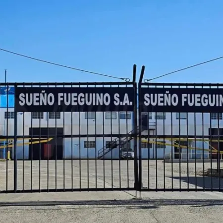 Drama en el sector textil de Tierra del Fuego: despidos y reunión de funcionarios en CABA