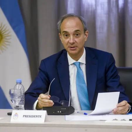 La oposición citó a un funcionario clave de Milei: batería de dudas y preguntas