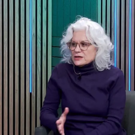 Charo Maroño: "La adolescencia es un cambio radical muy brusco en la vida de un chico"