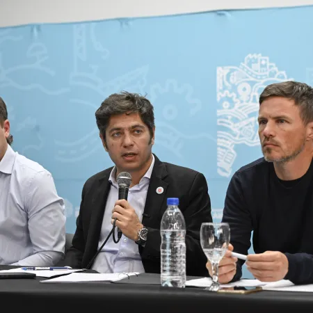 Kicillof apuntó contra Milei en Olavarría: "Solo trajo rabia y crueldad"