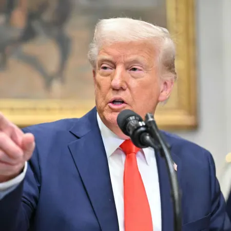 Trump amenaza con expulsar a España de la OTAN: ¿qué hará Sánchez?
