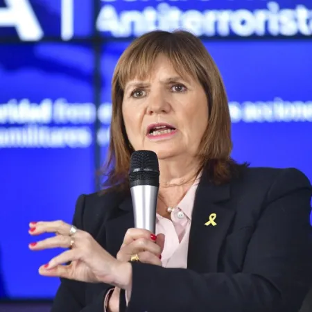 Bullrich lanzó Plan Paraná para reforzar control de seguridad en la hidrovía