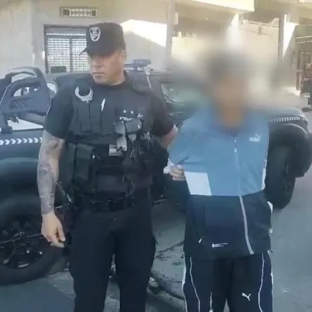 Video: detuvieron a un menor tras una persecución por el robo de una moto en Villa Crespo