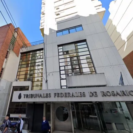 Condenan a ocho años de prisión a un exempleado del Congreso por tráfico de drogas y cohecho