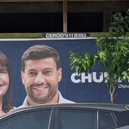 Ordenan a Gabriel Chumpitaz retirar carteles por usar la imagen de Patricia Bullrich