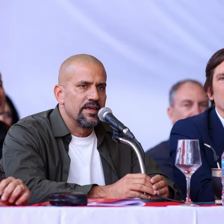 Asamblea caliente en Estudiantes: le cortaron el micrófono a una socia que criticó a Verón