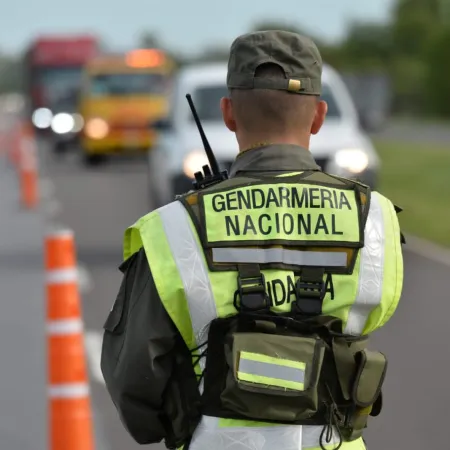Escándalo en Gendarmería: 23 agentes detenidos por cobrar coimas a camioneros en Córdoba