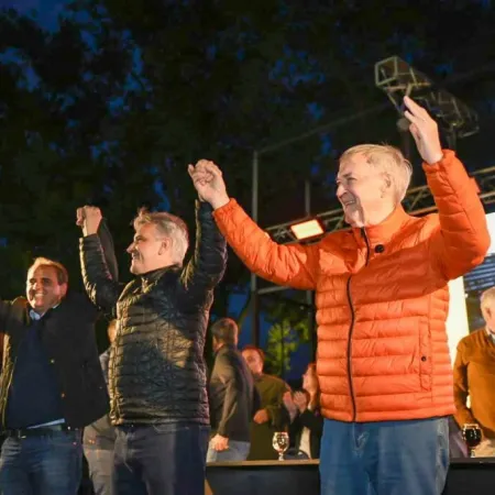 Schiaretti contra Milei, insta a reactivar el interior