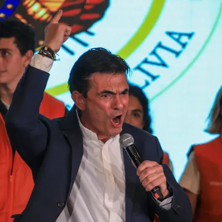Rodrigo Paz asume en Bolivia: el apoyo de Javier Milei, Santiago Peña y líderes regionales