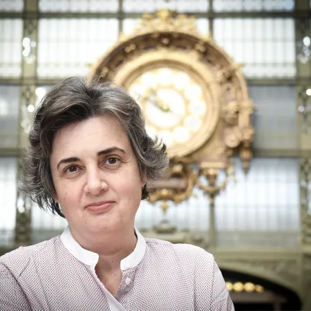 El Louvre reabre tras el millonario robo y su directora admite fallas