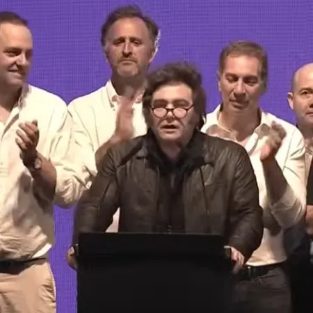 “A partir del domingo va a cambiar en serio la Argentina”