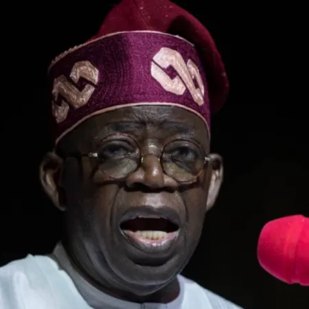 Tinubu cambia jefes militares sin resolver el caos en Nigeria