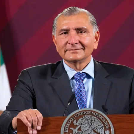 Adán Augusto y los millones para amigos: el escándalo que sacude a Morena