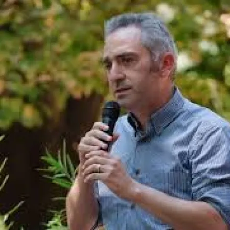 Larroque pidió “humildad” a Cristina Kirchner y reclamó una renovación en el liderazgo peronista