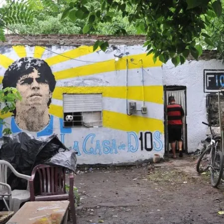 A 65 años del nacimiento de Diego Maradona: cómo era su casa en Villa Fiorito
