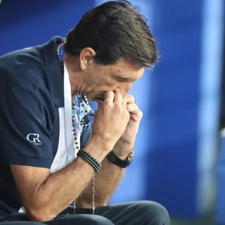 “Defraudé a mi gente”: el dolor de Gustavo Costas tras la eliminación de Racing ante Flamengo