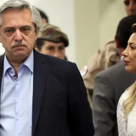 La Cámara Federal dejó a Alberto Fernández más cerca del juicio oral