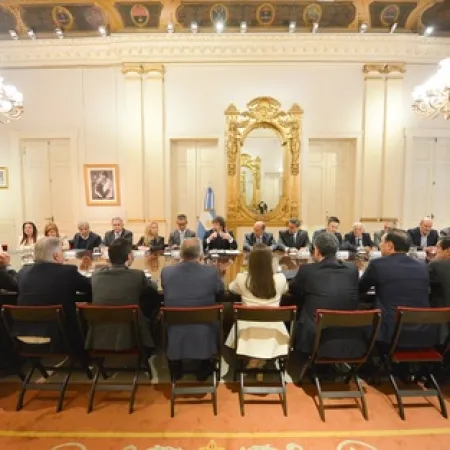 Milei reunió a 20 gobernadores y la Casa Rosada aseguró que “la voluntad es trabajar con todos”