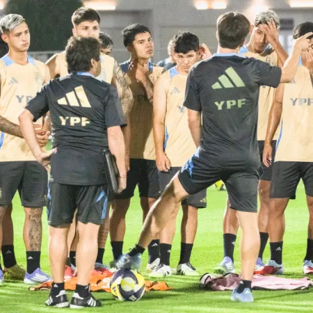 La selección argentina Sub-17 ya entrena en Doha de cara al debut en el Mundial