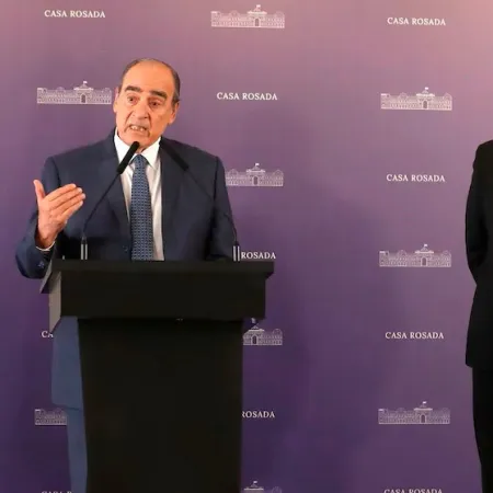 Nuevo gabinete "Mileista puro": el PRO afuera, Adorni y Caputo con más poder