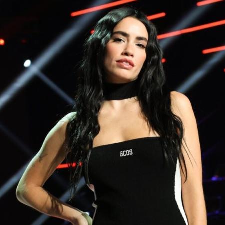 Lali Espósito no para y sigue pegándole a Milei desde España