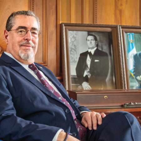 Bernardo Arévalo y el desafío más grande a su presidencia: ¿quién ganará?