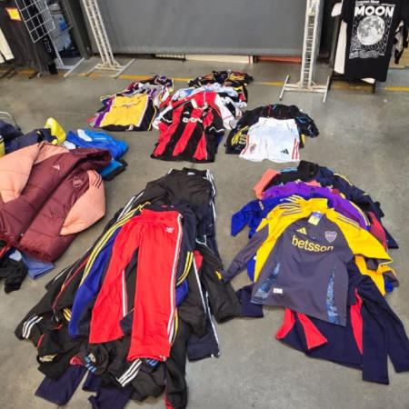 Secuestran indumentaria y calzado "truchos" por un valor de $69 millones
