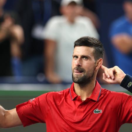 Djokovic, el eterno: remontada y récord en Shanghái