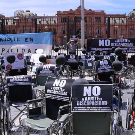 El Gobierno promociona jornadas de inclusión mientras crecen los recortes