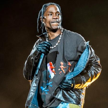 Travis Scott se pelea con sus fans de Johannesburgo al llegar tarde al concierto