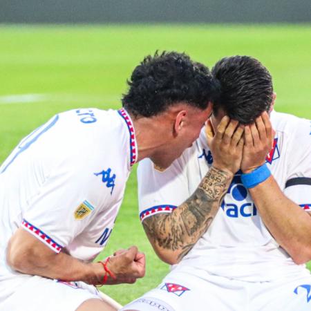 El mejor homenaje: Nacho Russo le hizo un gol a Newell's y se lo dedicó a su papá