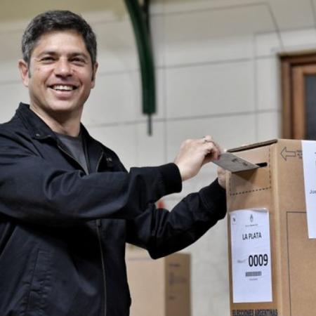 Axel Kicillof votó en La Plata: “Hoy se define qué va a pasar en la Argentina”