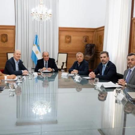 Francos encabeza una nueva reunión del Consejo de Mayo sobre recursos y comercio