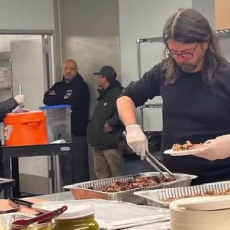 Dave Grohl de Foo Fighters fue premiado por su labor comunitaria