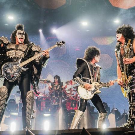 Kiss lanza una caja de cds con ¡88 canciones inéditas!