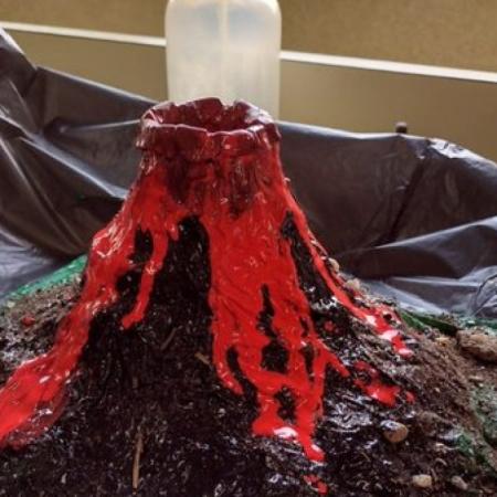 Explosión en feria de ciencias en San Juan: una niña de 9 años resultó gravemente herida