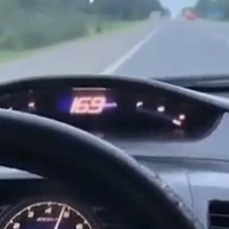 Tucumán: manejaba a 170 km/h con su hijo y la ANSV le retiró su registro de conducir