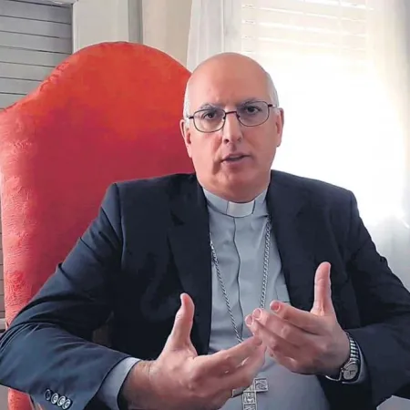 El obispo castrense Santiago Olivera celebró la decisión de la Corte que benefició a un represor