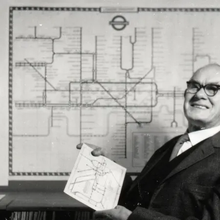La historia del empleado que rediseñó el metro de Londres y cambió el mundo