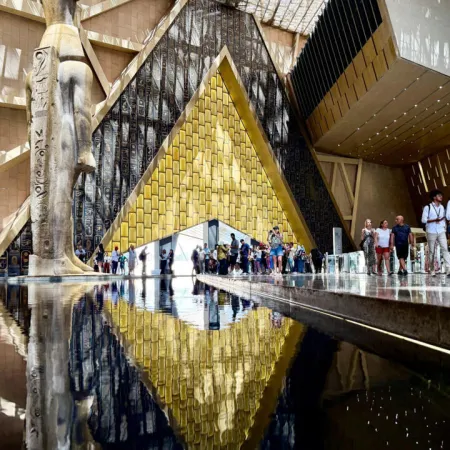 El Gran Museo de Giza ya recibe visitantes y reaviva reclamos históricos