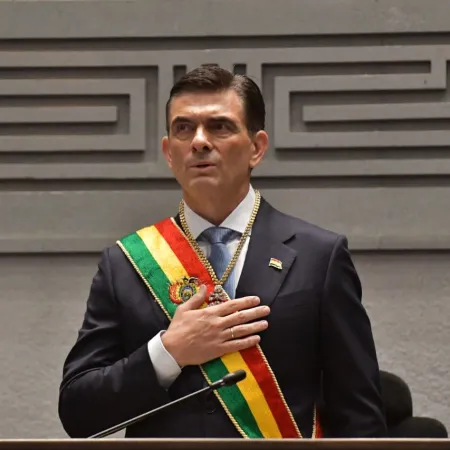 Rodrigo Paz asume la presidencia de Bolivia: ¿un nuevo futuro para la democracia?