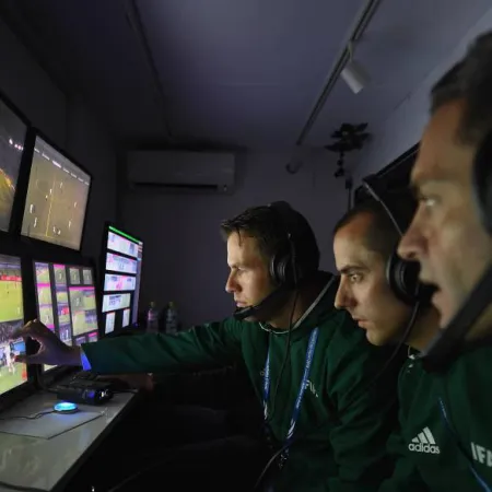 Se viene el VAR semiautomático: Brasil será el primer país en implementarlo en LATAM