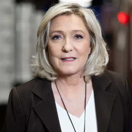 El Consejo de Estado confirmó la destitución de Marine Le Pen por malversación