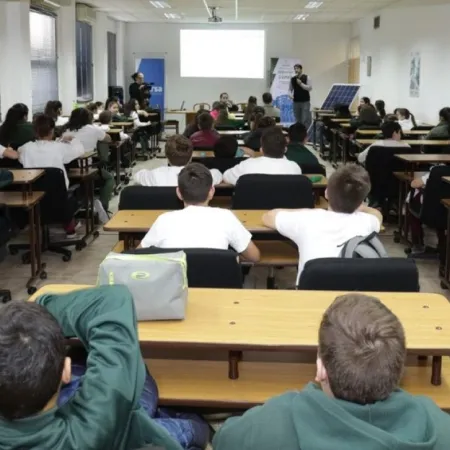 Desregulación total: colegios privados podrán fijar precios sin límites